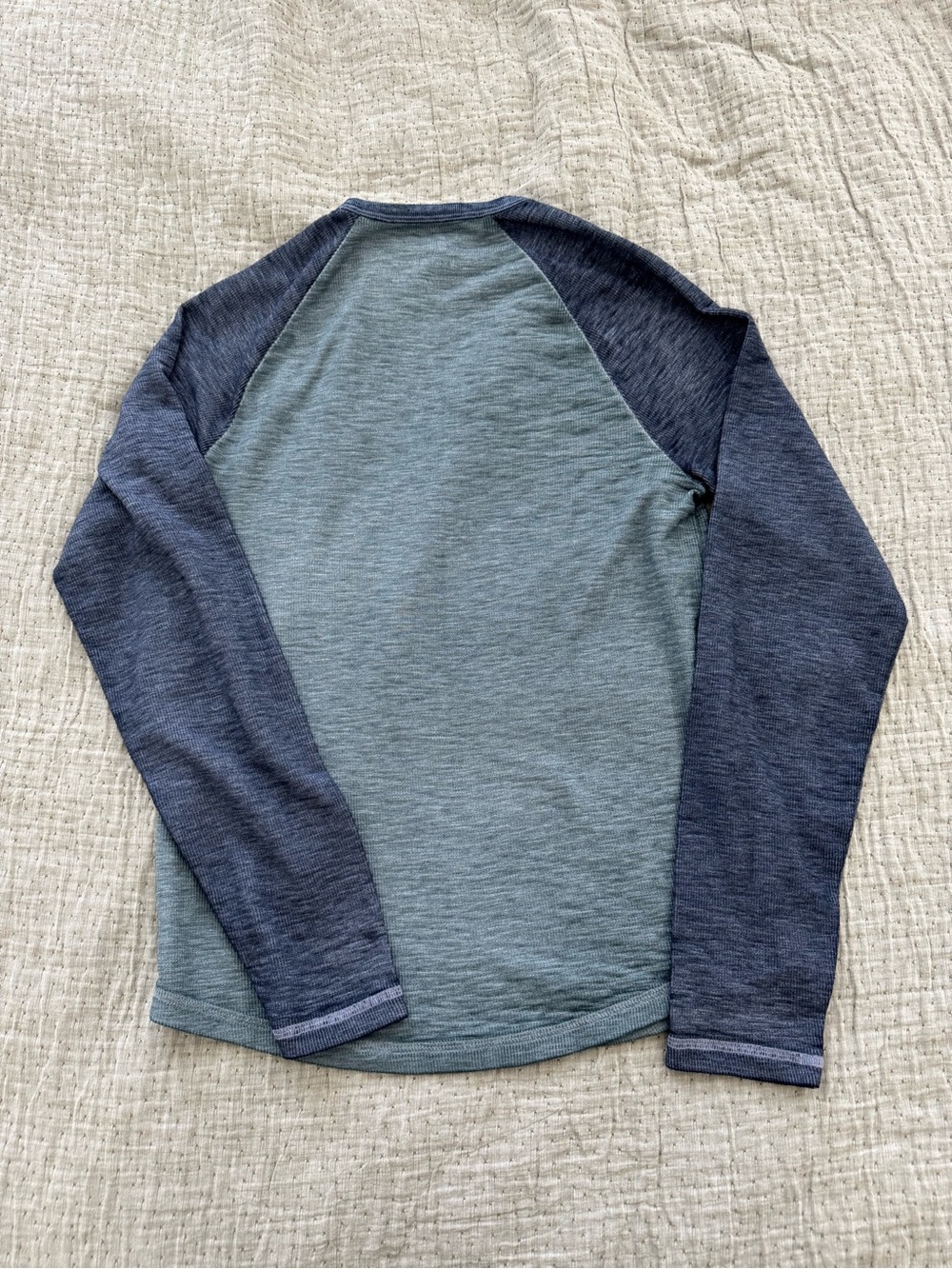 Lucky Brand Venice Burnout Blue Contrast Long Sleeve Raglan Crew T-Shirt - Picture 3 of 10
